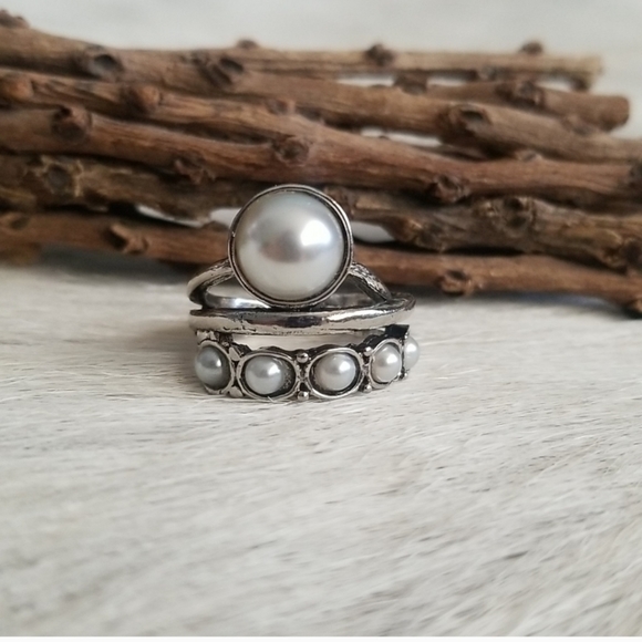 Pearl Solitaire Ring - Picture 6 of 7